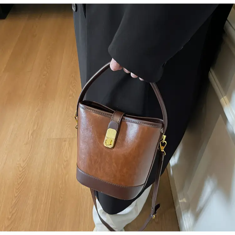 Trendy Brown Crossbody Bag for Women Autumn Winter 2023 — feature 20