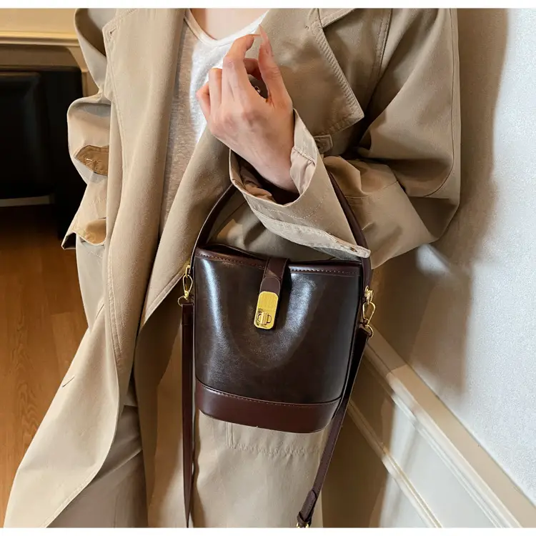 Trendy Brown Crossbody Bag for Women Autumn Winter 2023 — feature 25
