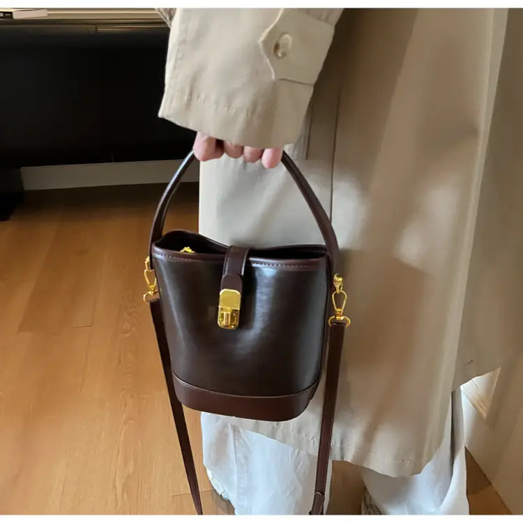 Trendy Brown Crossbody Bag for Women Autumn Winter 2023 — feature 26
