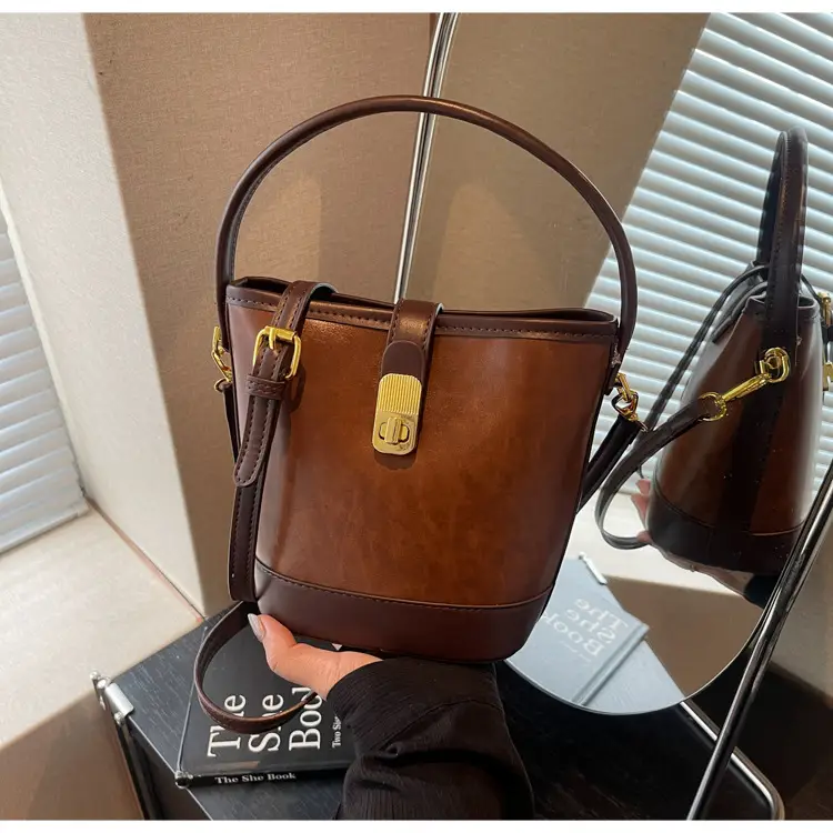 Trendy Brown Crossbody Bag for Women Autumn Winter 2023 — feature 31