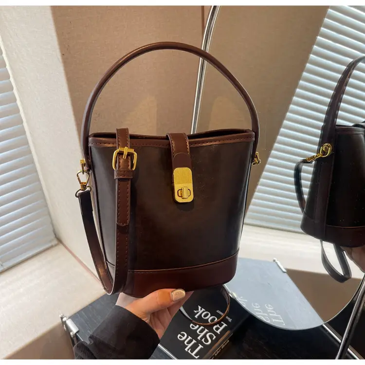 Trendy Brown Crossbody Bag for Women Autumn Winter 2023 — feature 33