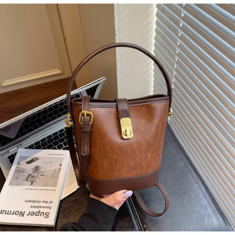 Trendy Brown Crossbody Bag for Women Autumn Winter 2023 — feature 34