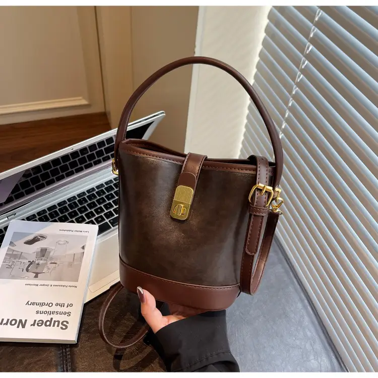 Trendy Brown Crossbody Bag for Women Autumn Winter 2023 — feature 37