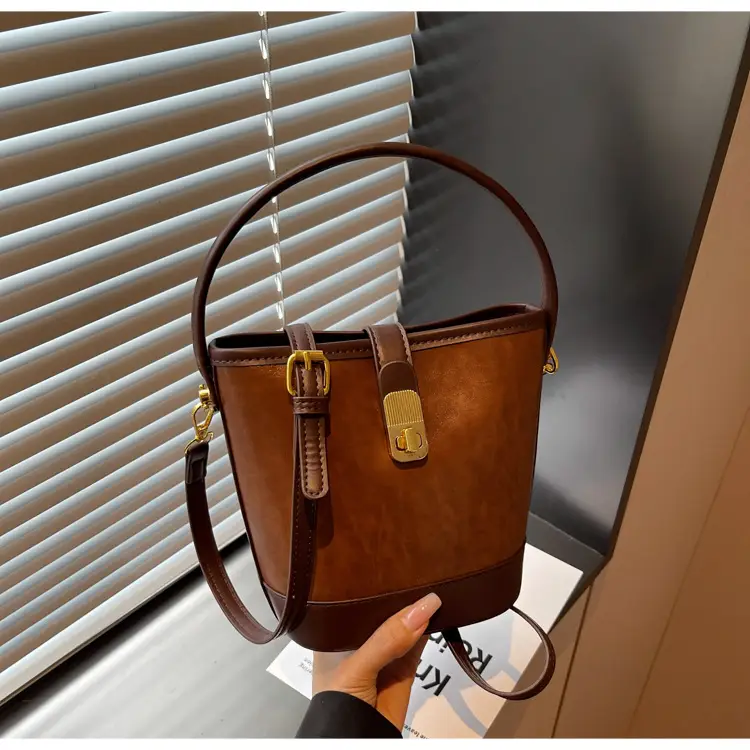 Trendy Brown Crossbody Bag for Women Autumn Winter 2023 — feature 42
