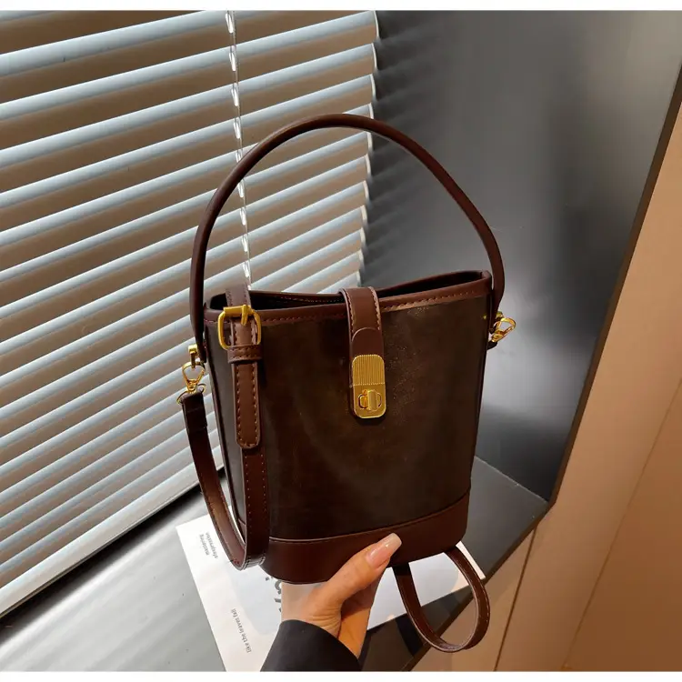 Trendy Brown Crossbody Bag for Women Autumn Winter 2023 — feature 44