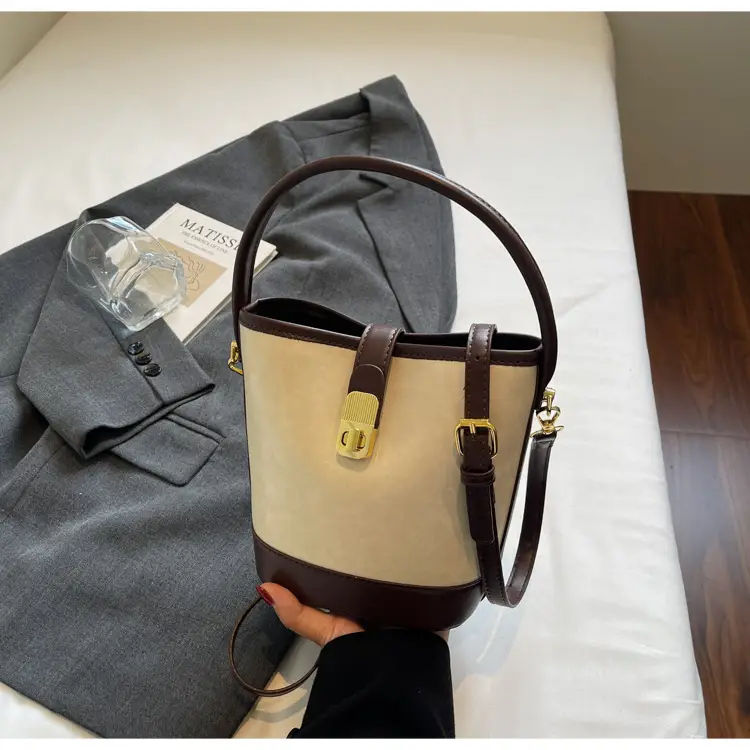 Trendy Brown Crossbody Bag for Women Autumn Winter 2023 — feature 47