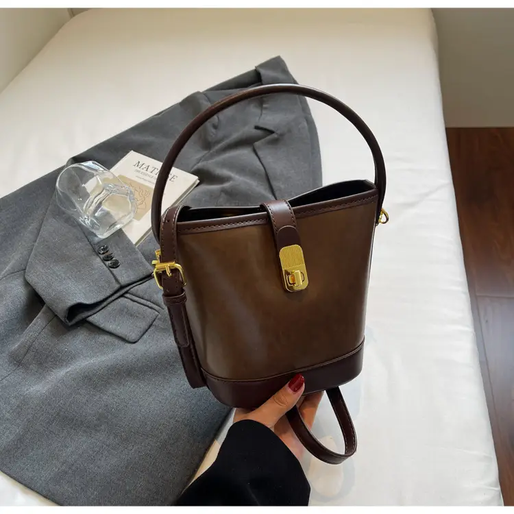 Trendy Brown Crossbody Bag for Women Autumn Winter 2023 — feature 48