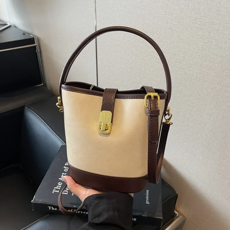 Trendy Brown Crossbody Bag for Women Autumn Winter 2023 - Image 2