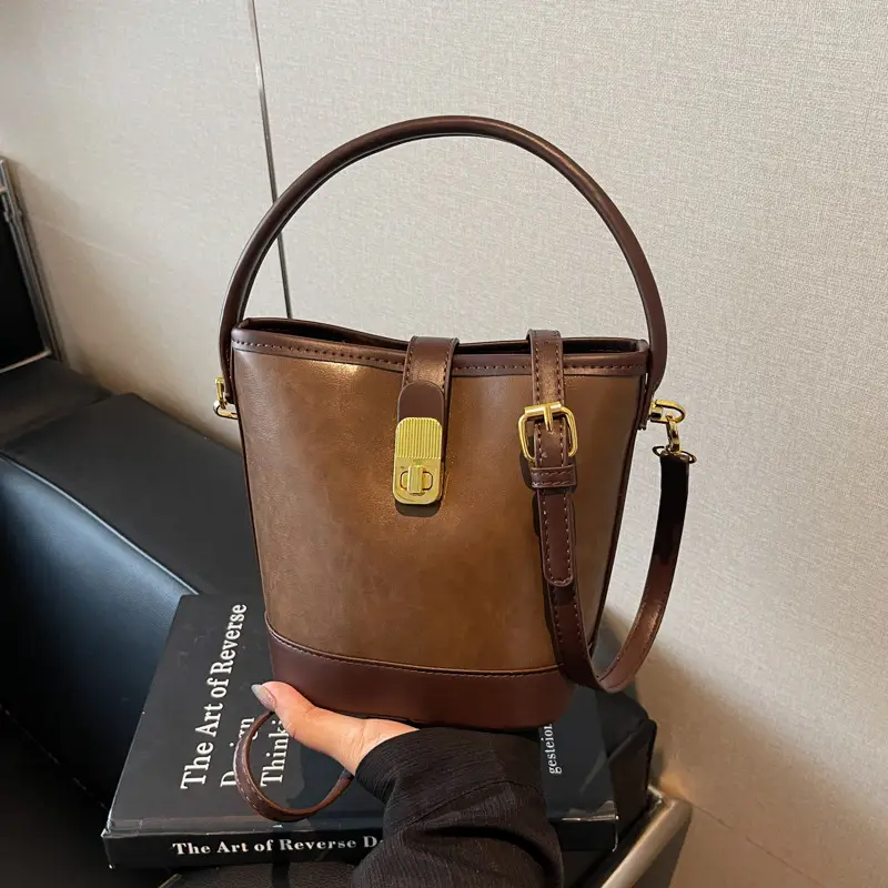Trendy Brown Crossbody Bag for Women Autumn Winter 2023 - Image 4