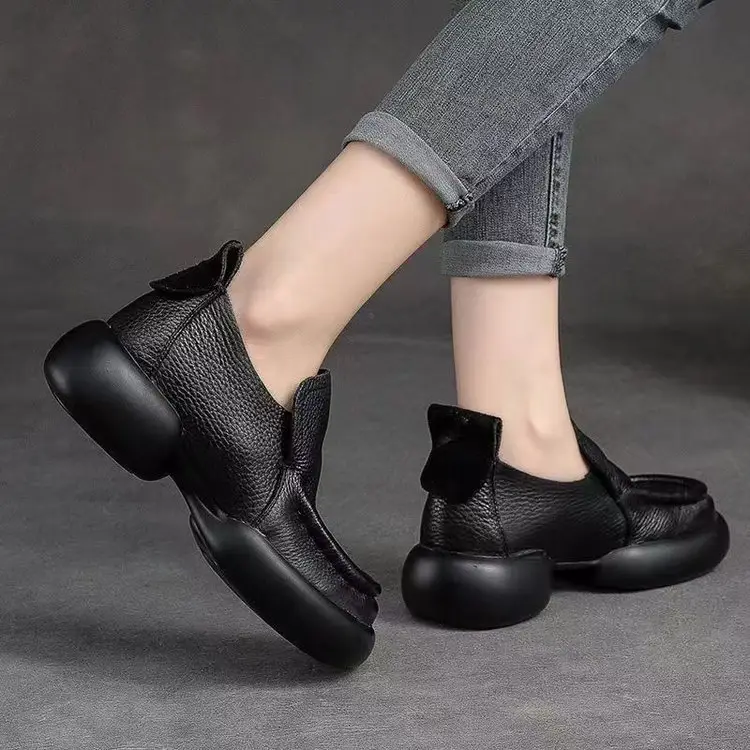 Thick-Soled Small Leather Shoes for Women 2025 Autum Soft Leather Niche Retro Casual Lazy Shoes One-Legged Non-Tiring Loafers - Image 3