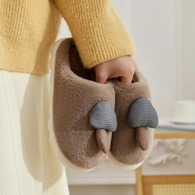 Cotton Slippers for Women Indoor Home Household Anti-Slip Winter Winter 2025 New Warm Plush Slippers for Men