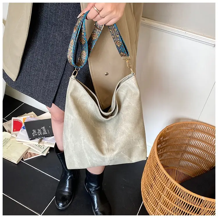 Women Crossbody Bag with Paisley Strap Large Capacity — feature 15
