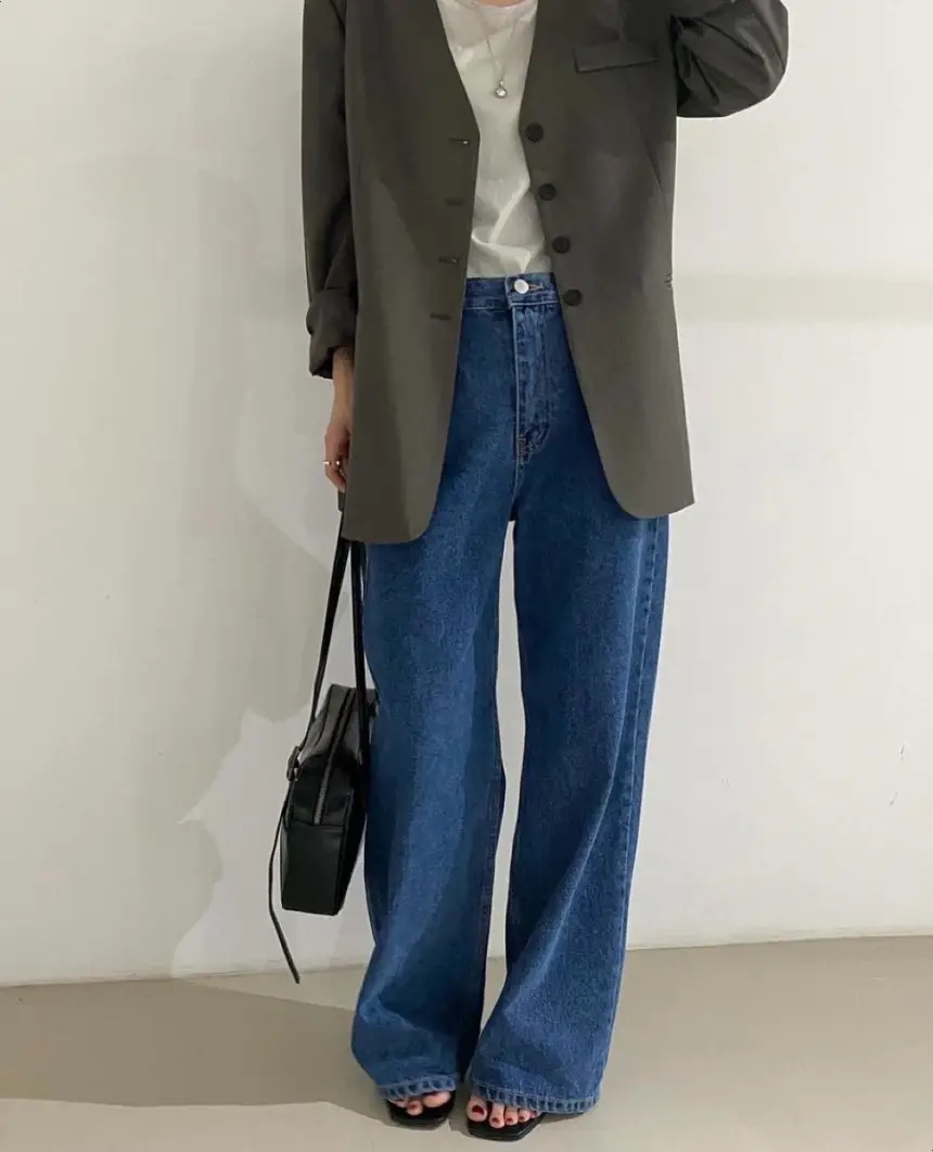 Women Blue Wide Leg Jeans with High Waist Korean Style Outfit — feature 2