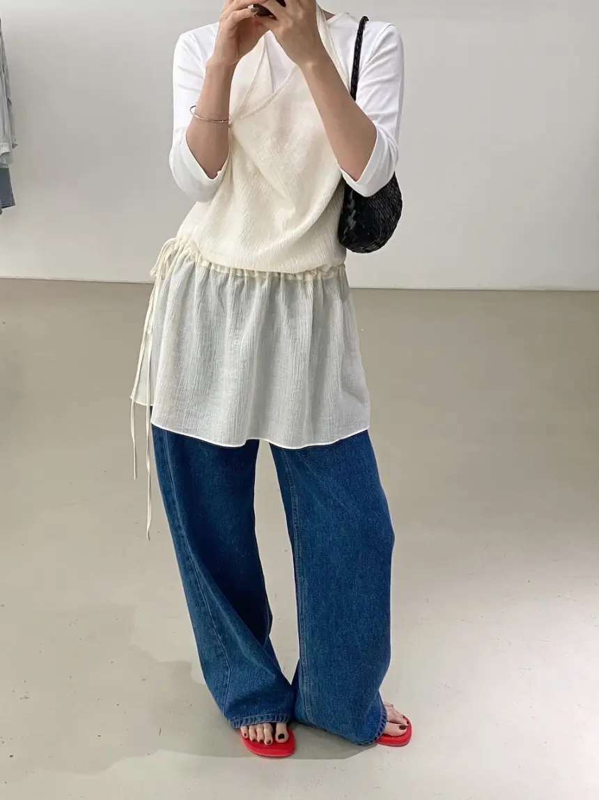 Women Blue Wide Leg Jeans with High Waist Korean Style Outfit — feature 20