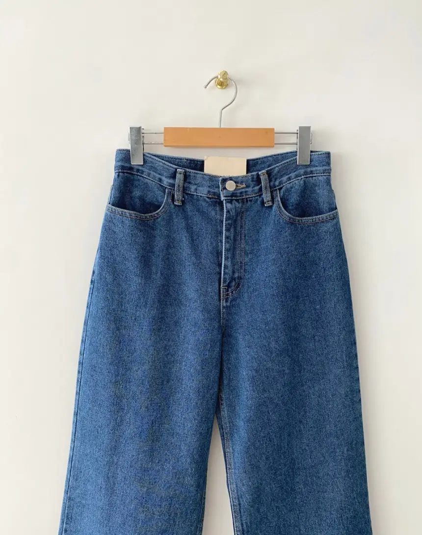 Women Blue Wide Leg Jeans with High Waist Korean Style Outfit — feature 37