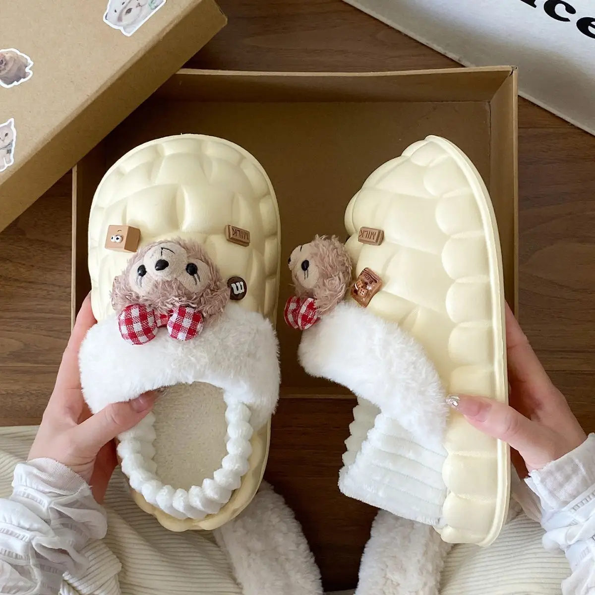 Fleece Lined Warm Cotton Slippers for Women — feature 32