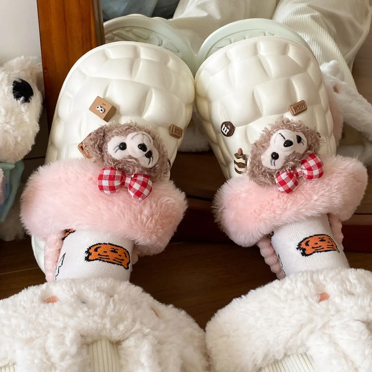 Fleece Lined Warm Cotton Slippers for Women — feature 34