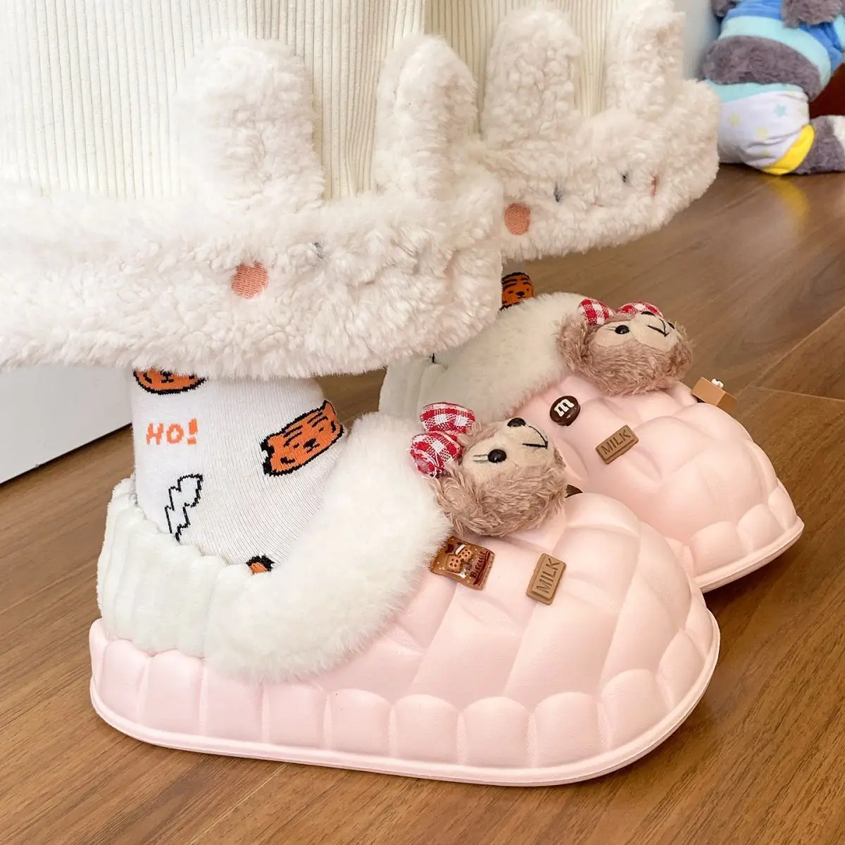 Fleece Lined Warm Cotton Slippers for Women — feature 38