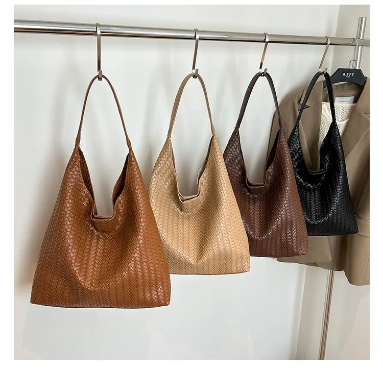 Brown Woven Shoulder Bag for Women Large Capacity — feature 1