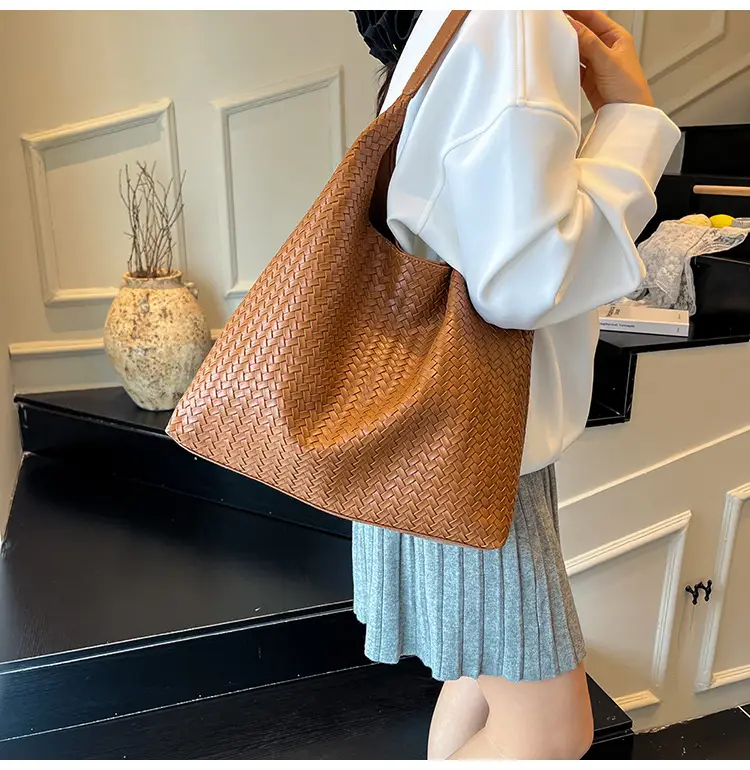 Brown Woven Shoulder Bag for Women Large Capacity — feature 21