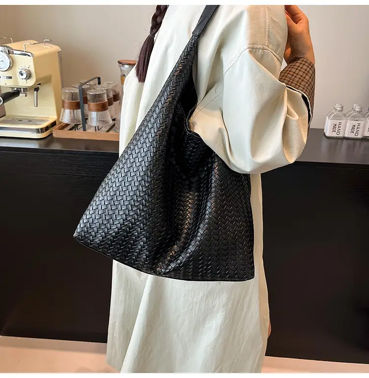 Brown Woven Shoulder Bag for Women Large Capacity — feature 24