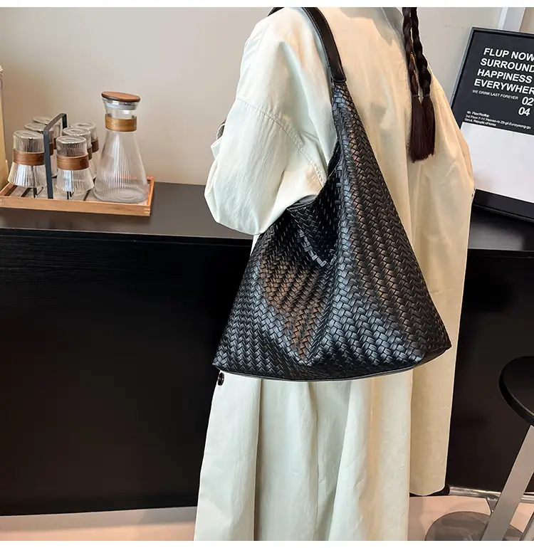 Brown Woven Shoulder Bag for Women Large Capacity — feature 26