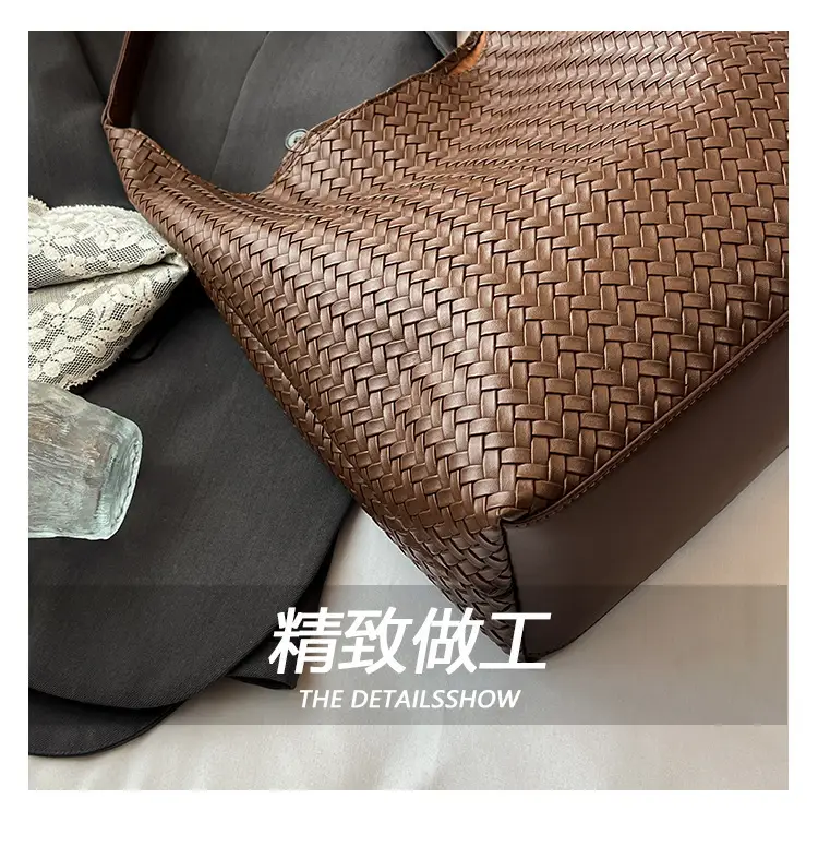 Brown Woven Shoulder Bag for Women Large Capacity — feature 5