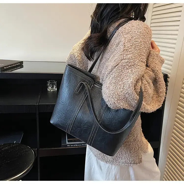 Large Capacity Leather Shoulder Bag for Women 2025 — feature 11