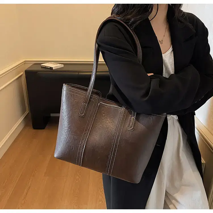 Large Capacity Leather Shoulder Bag for Women 2025 — feature 14
