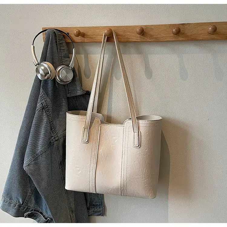 Large Capacity Leather Shoulder Bag for Women 2025 — feature 24
