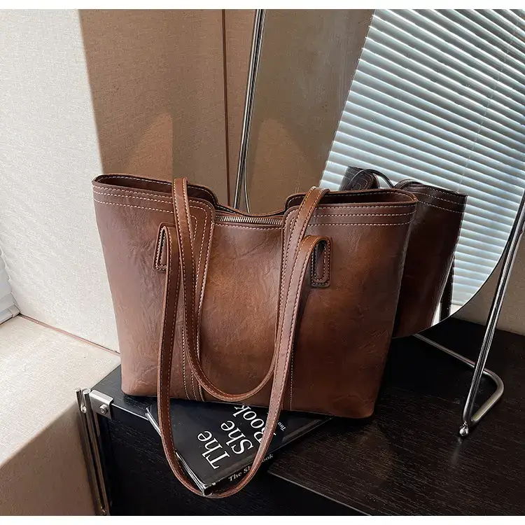 Large Capacity Leather Shoulder Bag for Women 2025 — feature 28
