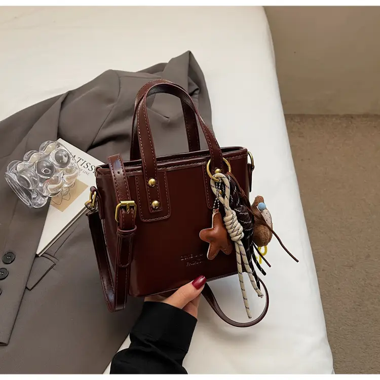 Women's Retro Casual Shoulder Bag Brown Leather 2025 — feature 30
