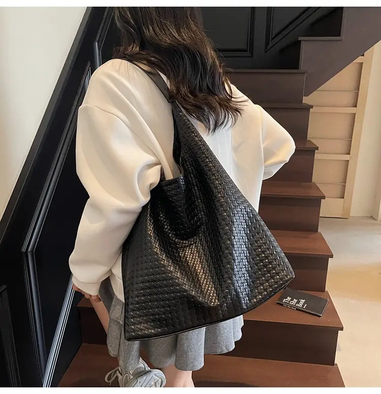 Retro Brown Leather Shoulder Bag for Women 2025 — feature 20