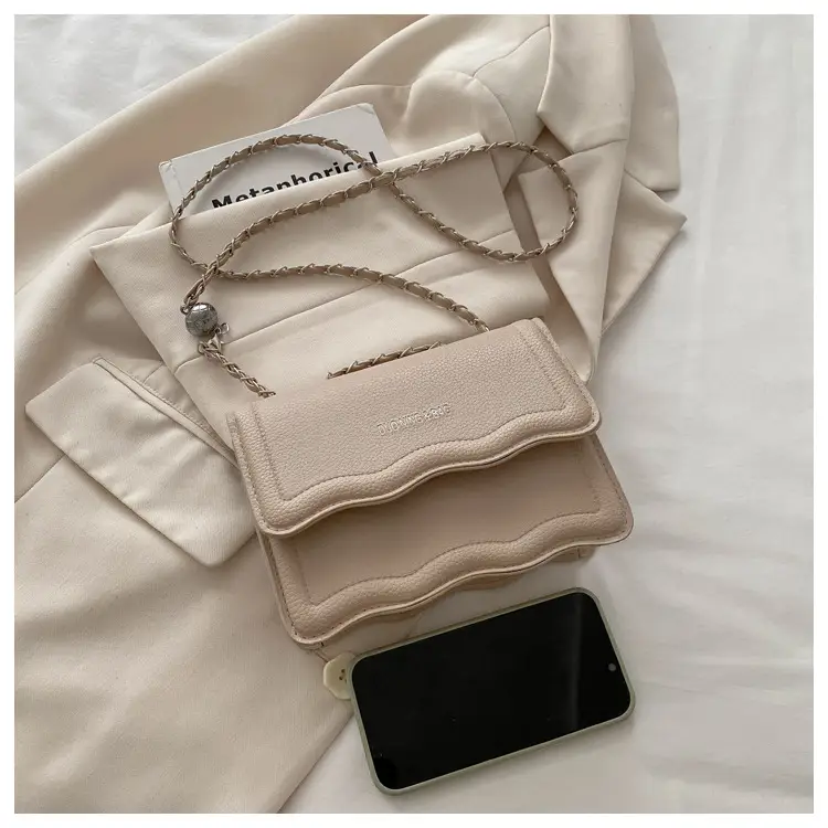 2026 Black Chain Crossbody Bag for Women — feature 14