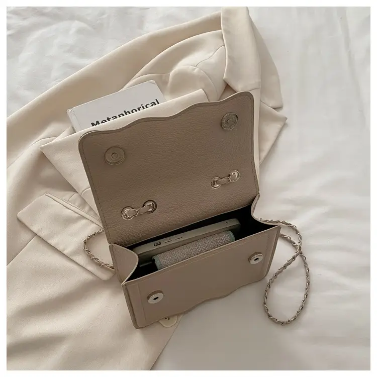 2026 Black Chain Crossbody Bag for Women — feature 16