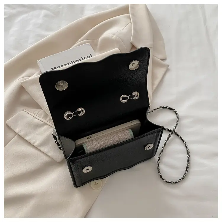 2026 Black Chain Crossbody Bag for Women — feature 19