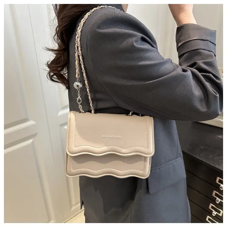 2026 Black Chain Crossbody Bag for Women — feature 8