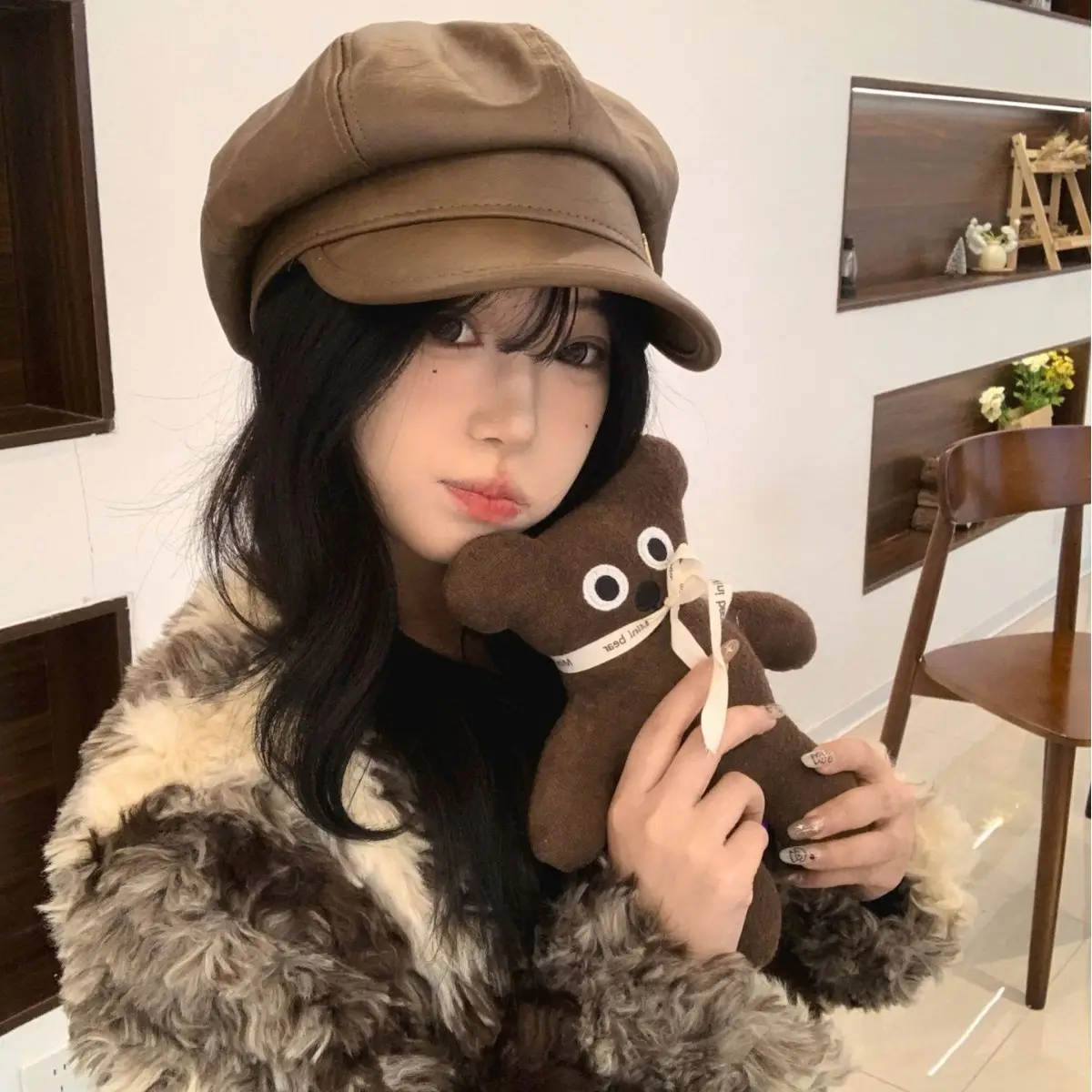Women Retro Duckbill Hat Brown Faux Fur - Image 7