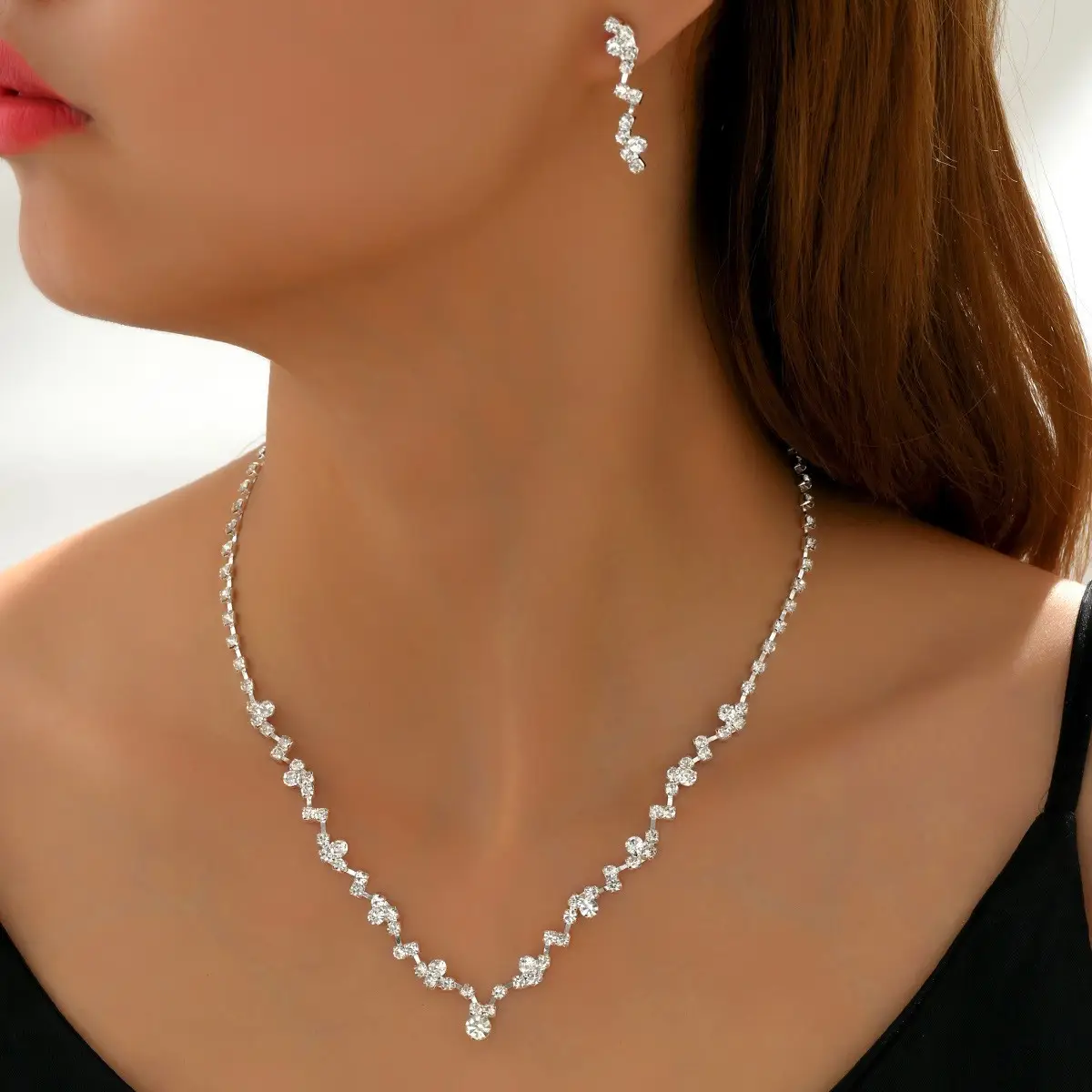 Cross-Cultural Full Diamond Bridal Necklace Set for Women - Image 5