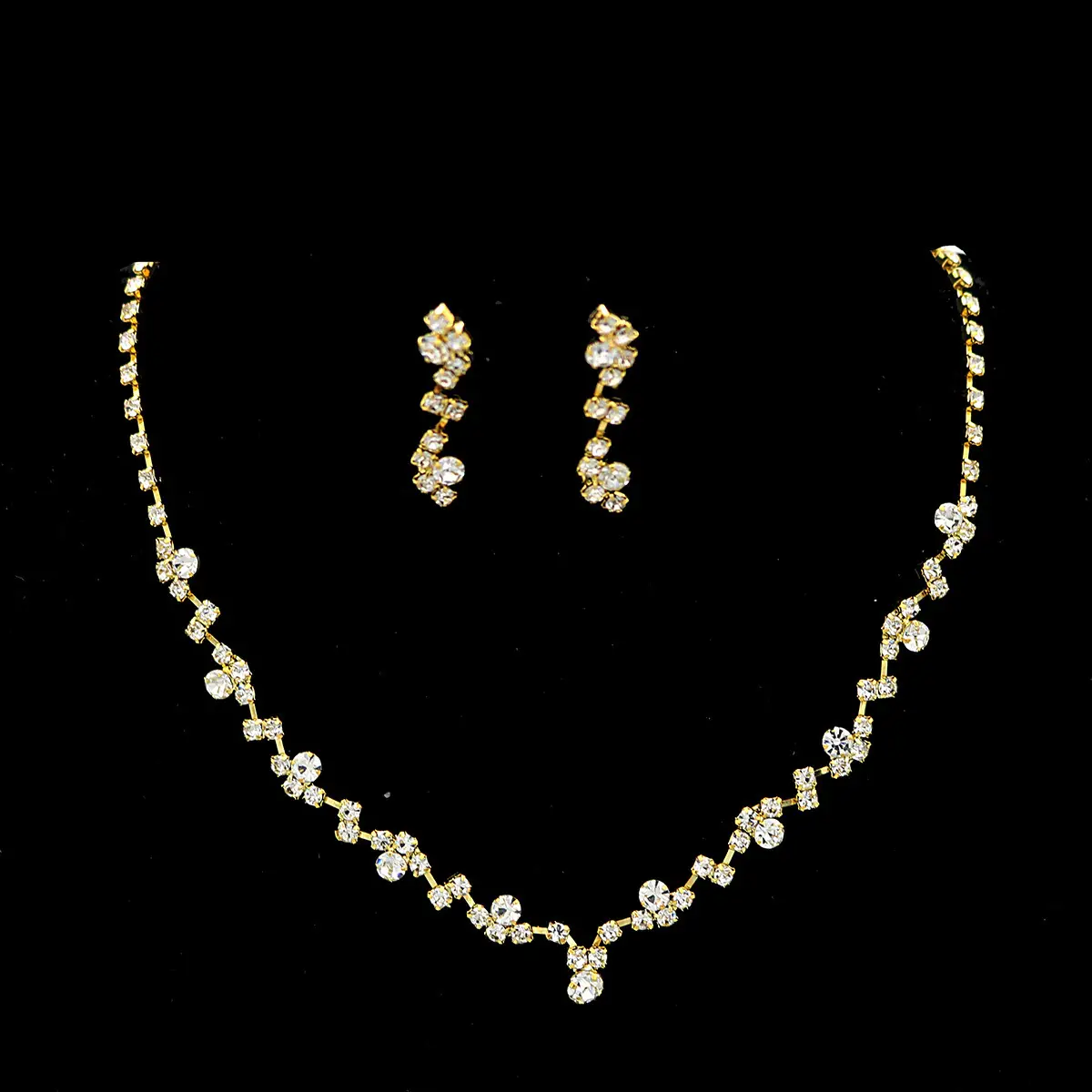 Cross-Cultural Full Diamond Bridal Necklace Set for Women — feature 2