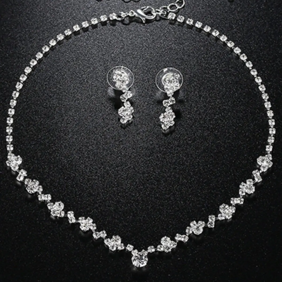 Cross-Cultural Full Diamond Bridal Necklace Set for Women — feature 3