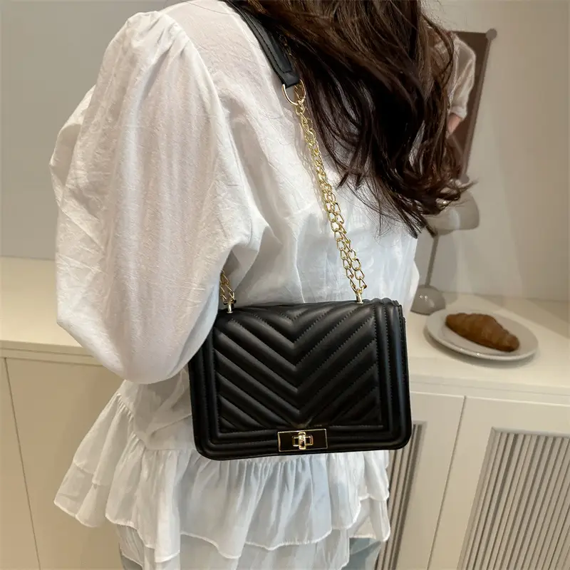 Pink Quilted Chain Shoulder Bag for Women - Image 8