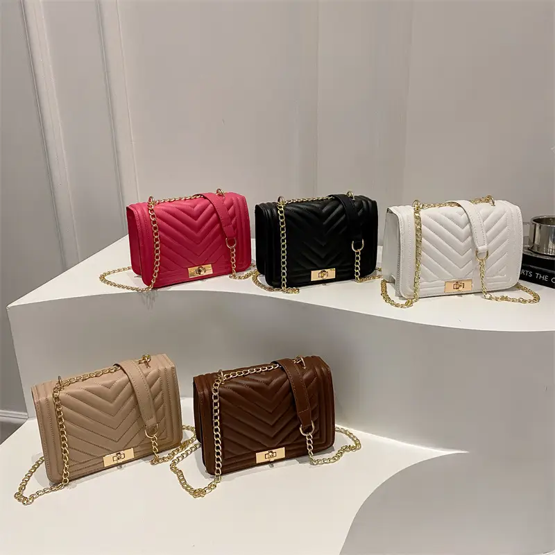 Pink Quilted Chain Shoulder Bag for Women - Image 9