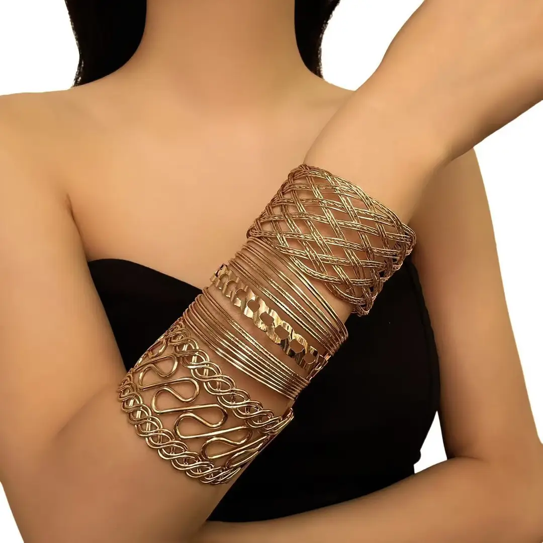 European and American Cross-Border Cut Out Open Arm Bracelet, Fashionable Stylish, Exaggerated Bracelet, Accessible Luxury and High-End Hand Jewelry for Women