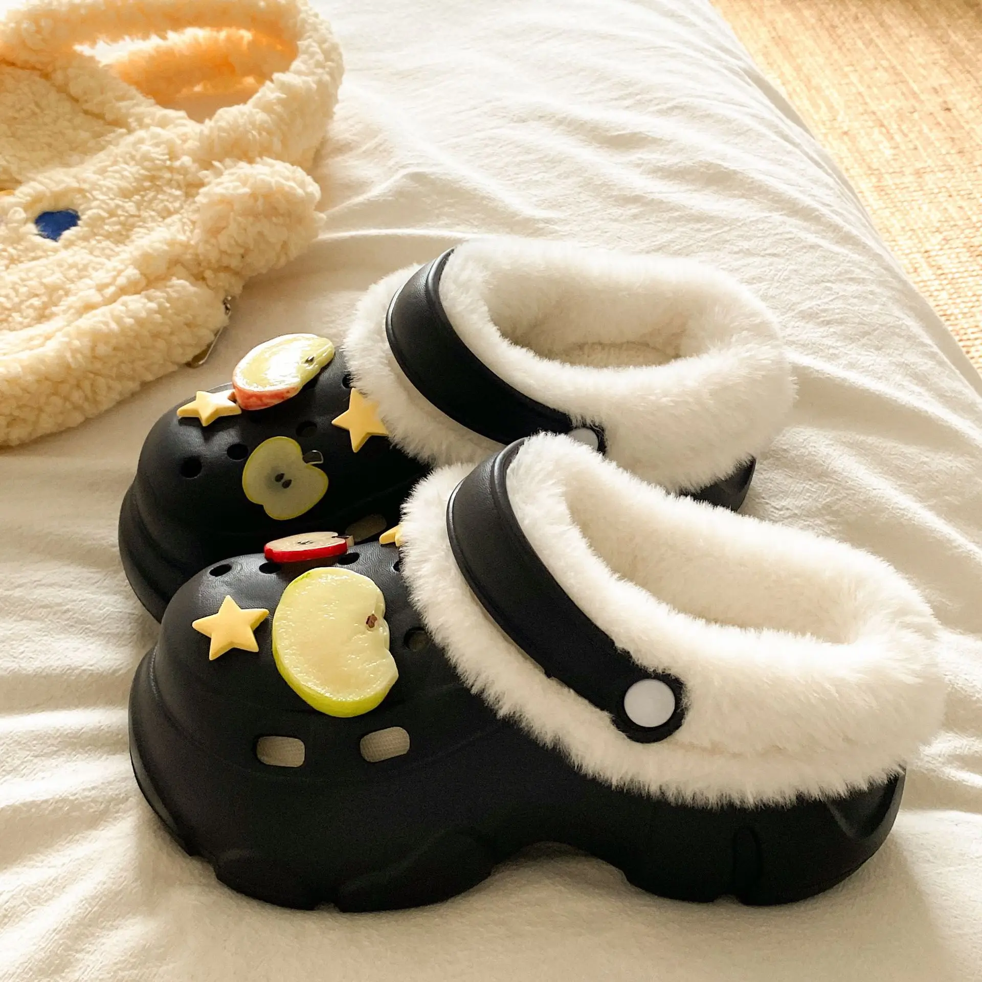 Winter Furry Thick-Soled Student Slippers Women - Image 2