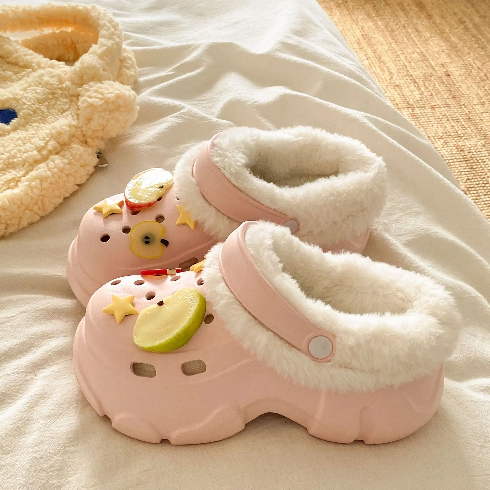 Winter Furry Thick-Soled Student Slippers Women - Image 4