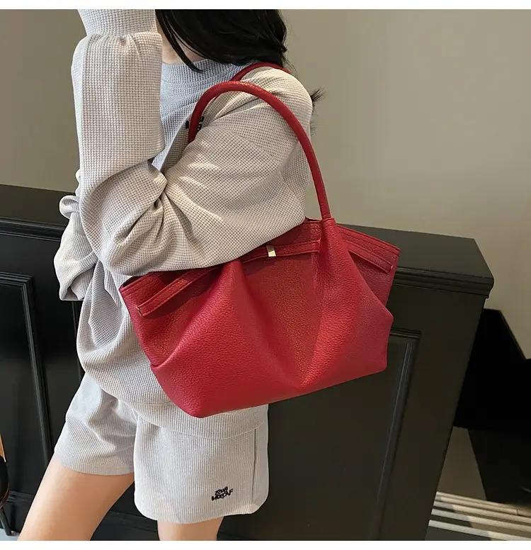 Brown Pleated Shoulder Bag for Women 2025 — feature 18