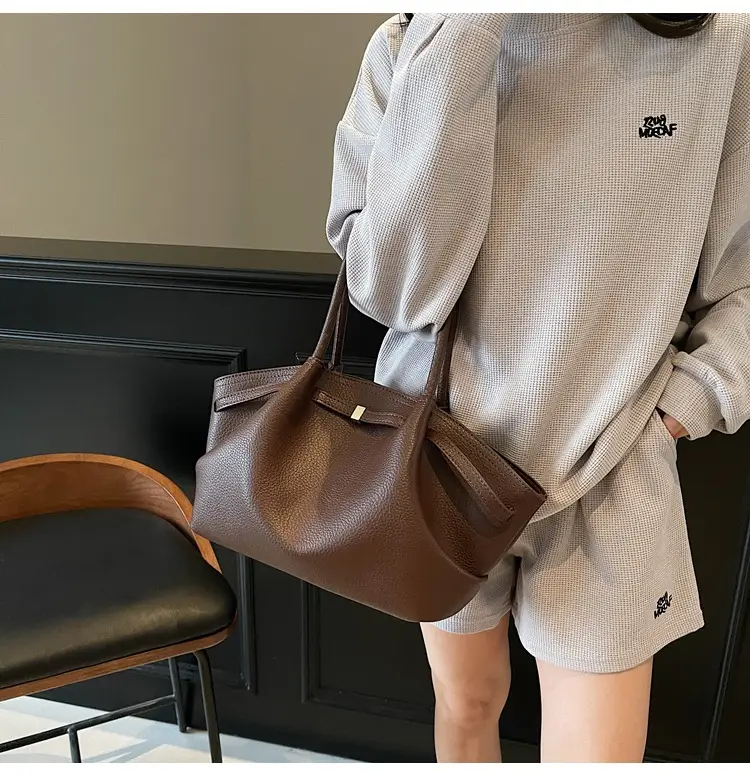 Brown Pleated Shoulder Bag for Women 2025 — feature 23