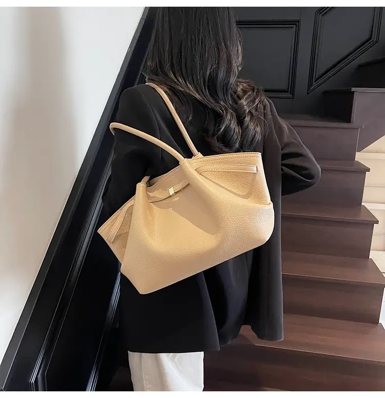 Brown Pleated Shoulder Bag for Women 2025 — feature 29