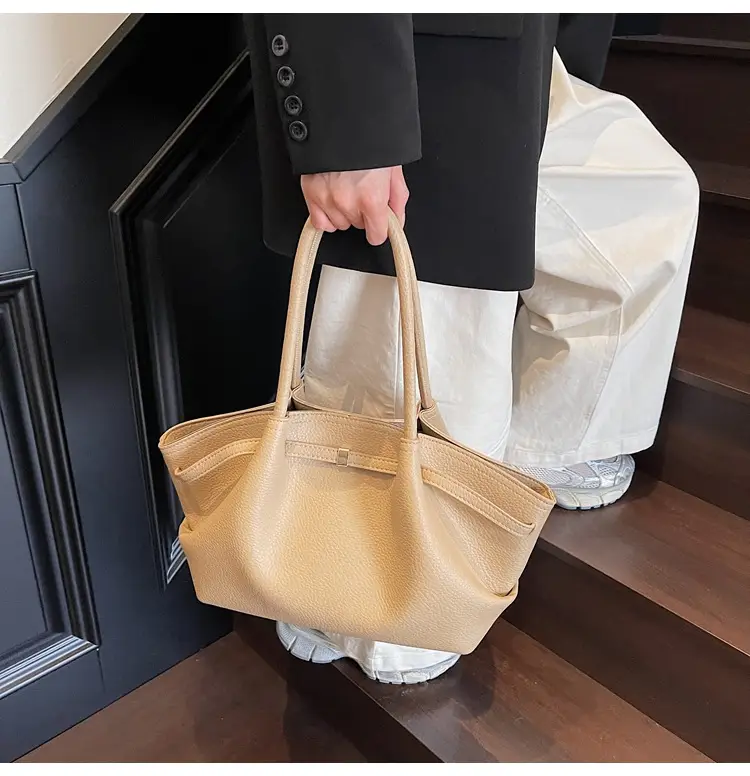 Brown Pleated Shoulder Bag for Women 2025 — feature 33